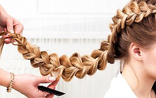 Daj włos! na bezpłatnie peruki dla kobiet chorych na raka
